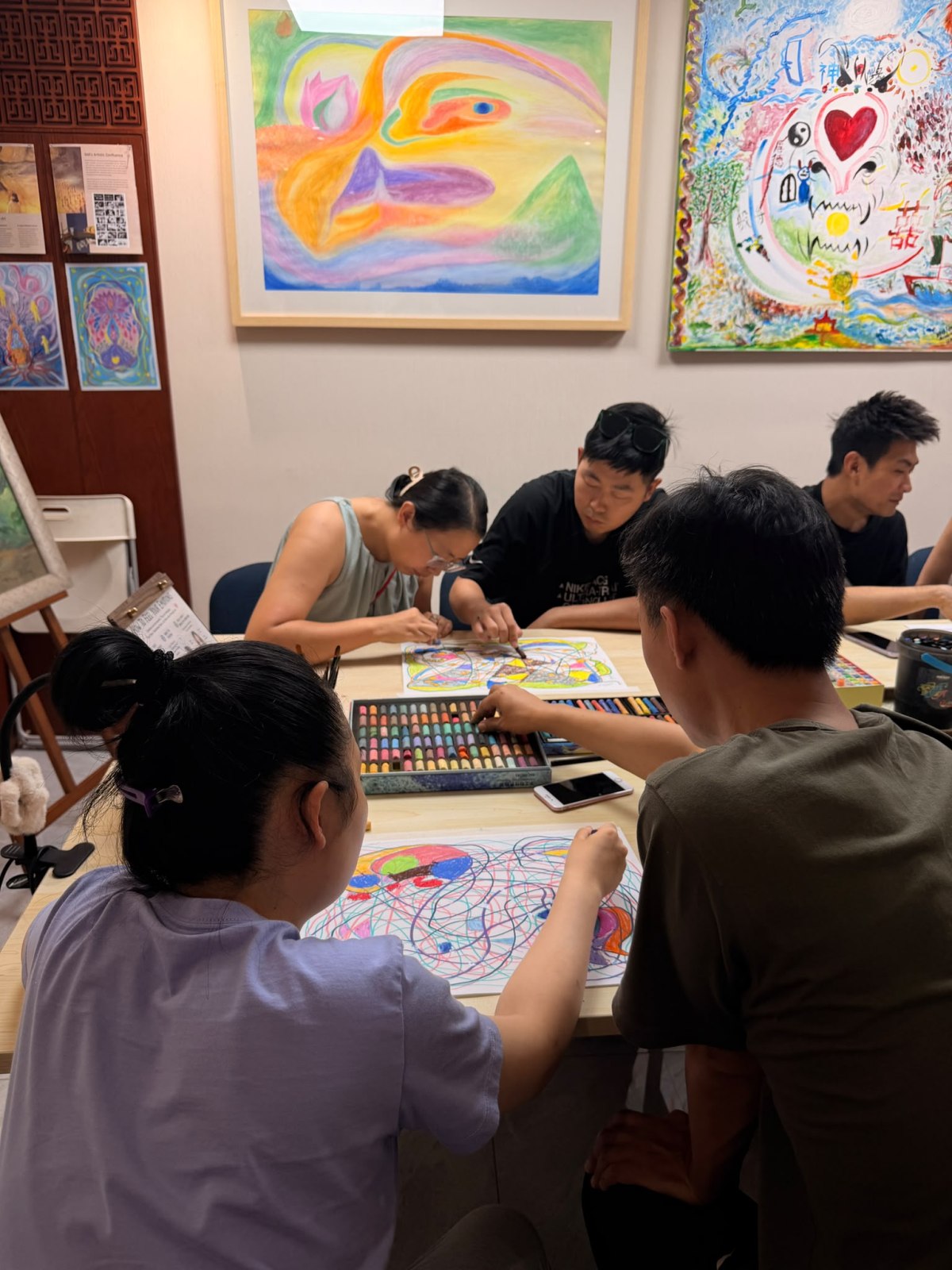 Group art therapy